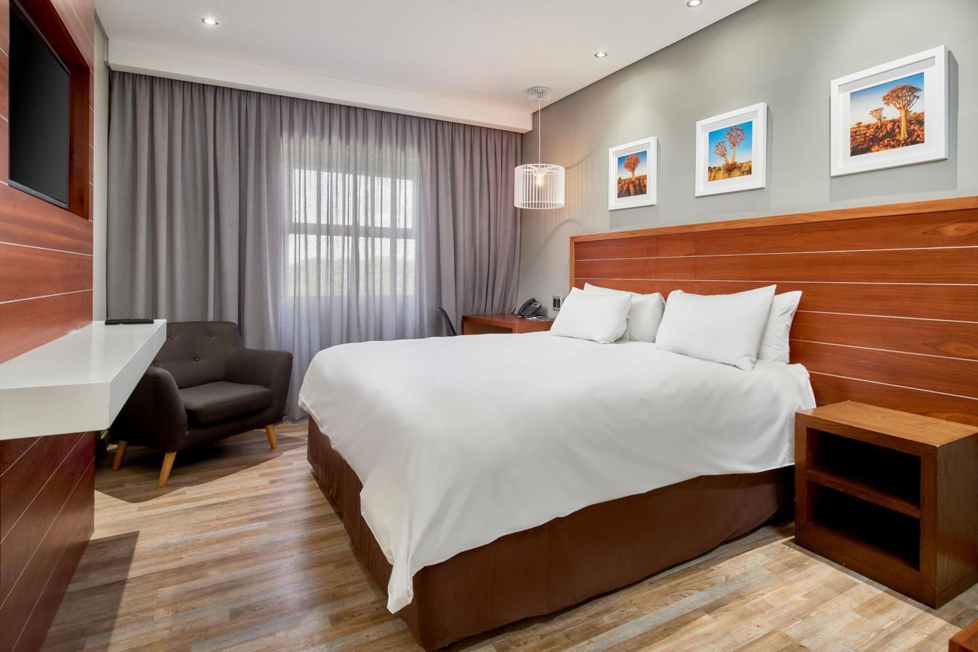 Protea Hotel By Marriott Pretoria Hatfield Номер фото