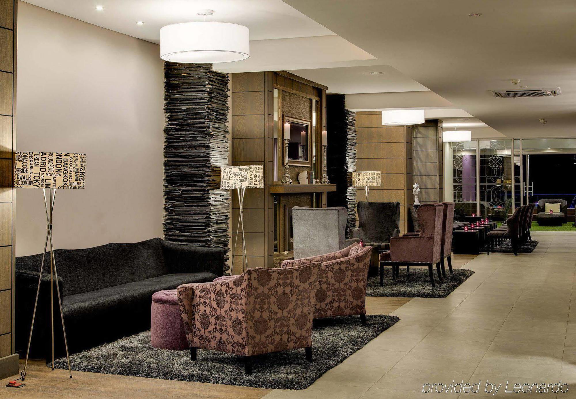 Protea Hotel By Marriott Pretoria Hatfield Экстерьер фото