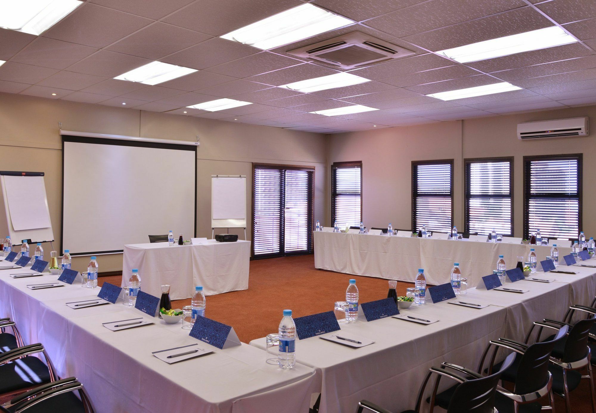 Protea Hotel By Marriott Pretoria Hatfield Экстерьер фото